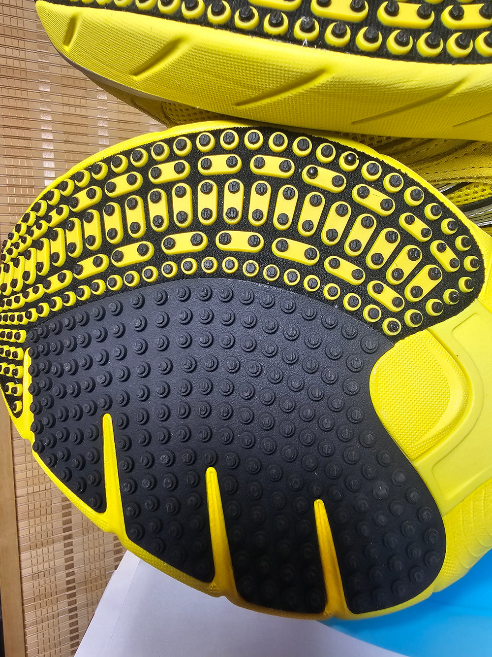 Adidas Adizero Goukana JP7177 Yellow Light Yellow Men's Running Shoes Size 10.5